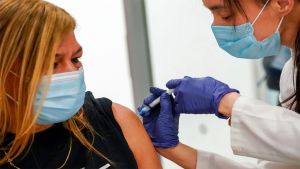 Veterinarios chilenos inocularon con vacunas para perros para “combatir el Covid-19”