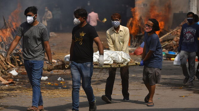 Al menos 15 muertos tras incendio en hospital para pacientes de coronavirus en India
