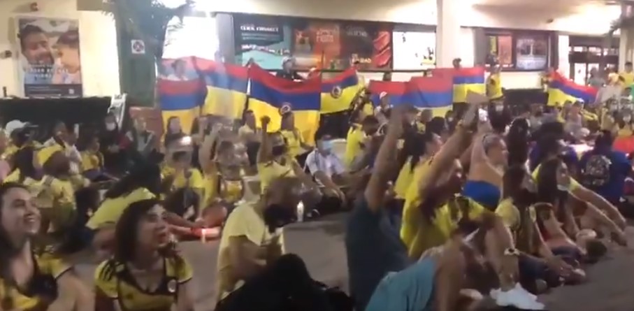 Colombianos en EEUU se reunieron para rechazar violencia durante protestas en su país (VIDEO)
