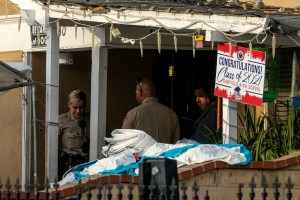 Consternación en Los Ángeles: Hallaron sin vida a tres niños dentro una casa