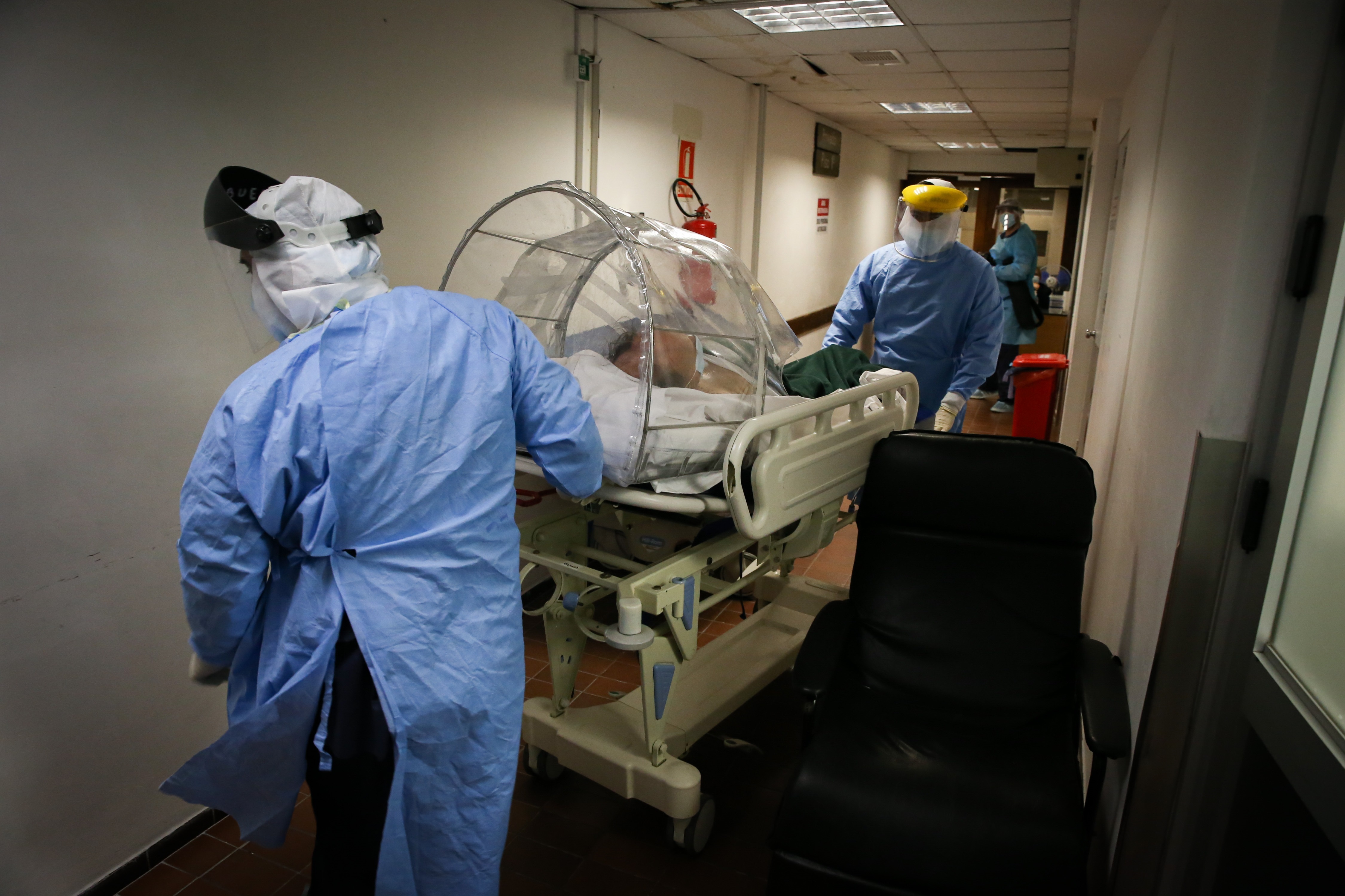 Uruguay superó los 300 mil casos en su auge más veloz de la pandemia