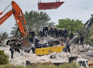 Aumentaron a 36 las víctimas del edificio colapsado en Miami