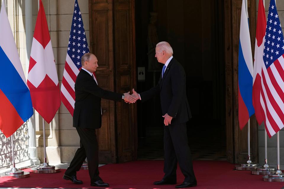 EEUU y Rusia acuerdan continuar su diálogo nuclear a fines de septiembre