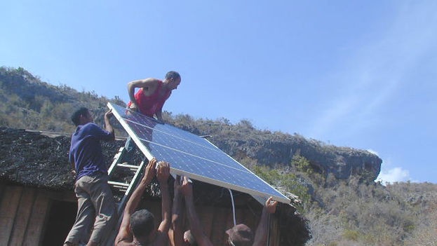 Crisis energética: Régimen cubano autoriza la importación de paneles solares sin pago de aranceles