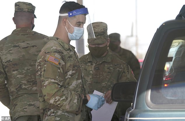 Pentágono ordenó la vacunación inmediata de todos los soldados estadounidenses