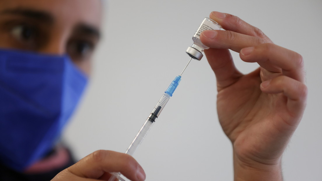 Los tres países de América Latina y el Caribe que ya vacunan con una tercera dosis de refuerzo contra el coronavirus