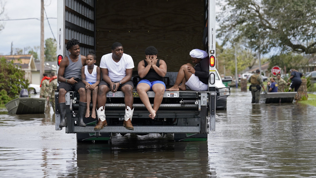 Ascienden a 82 el número de muertos tras el paso del huracán Ida en EEUU