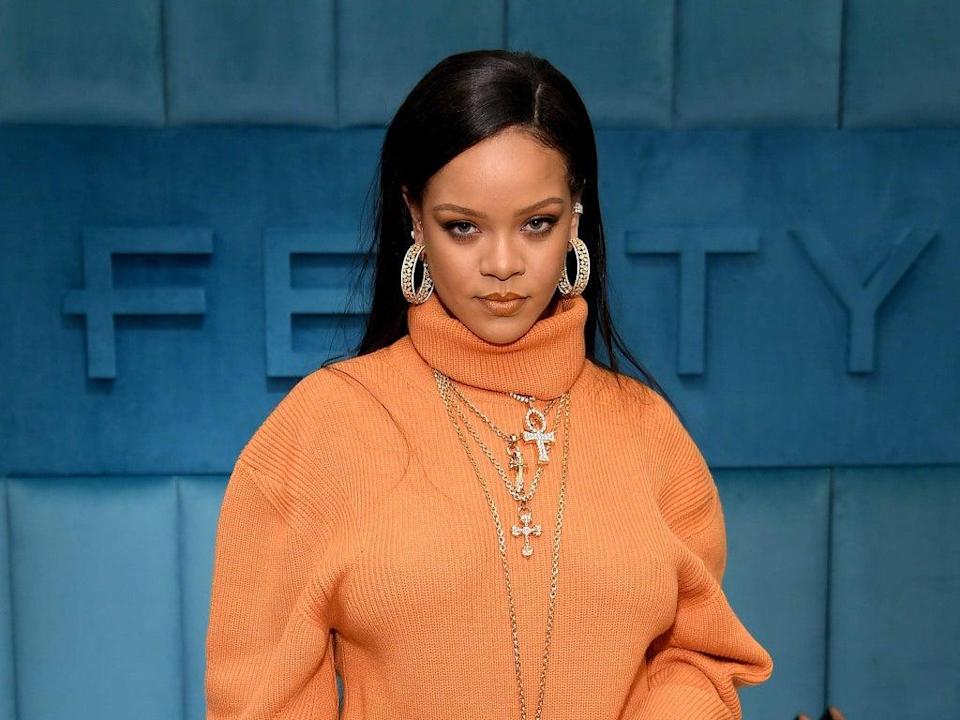 Rihanna va de compras a Nueva York después de obtener el estatus de multimillonaria