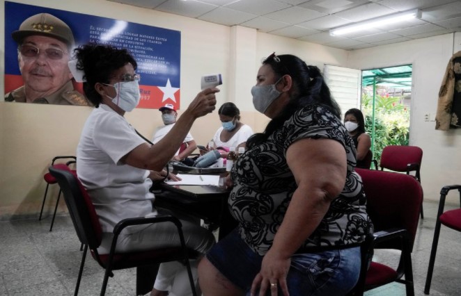 Cuba mantiene la disminución de casos diarios de Covid-19