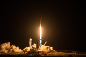 ¡A la deriva! Los restos de un cohete de SpaceX se estrellarán contra la Luna