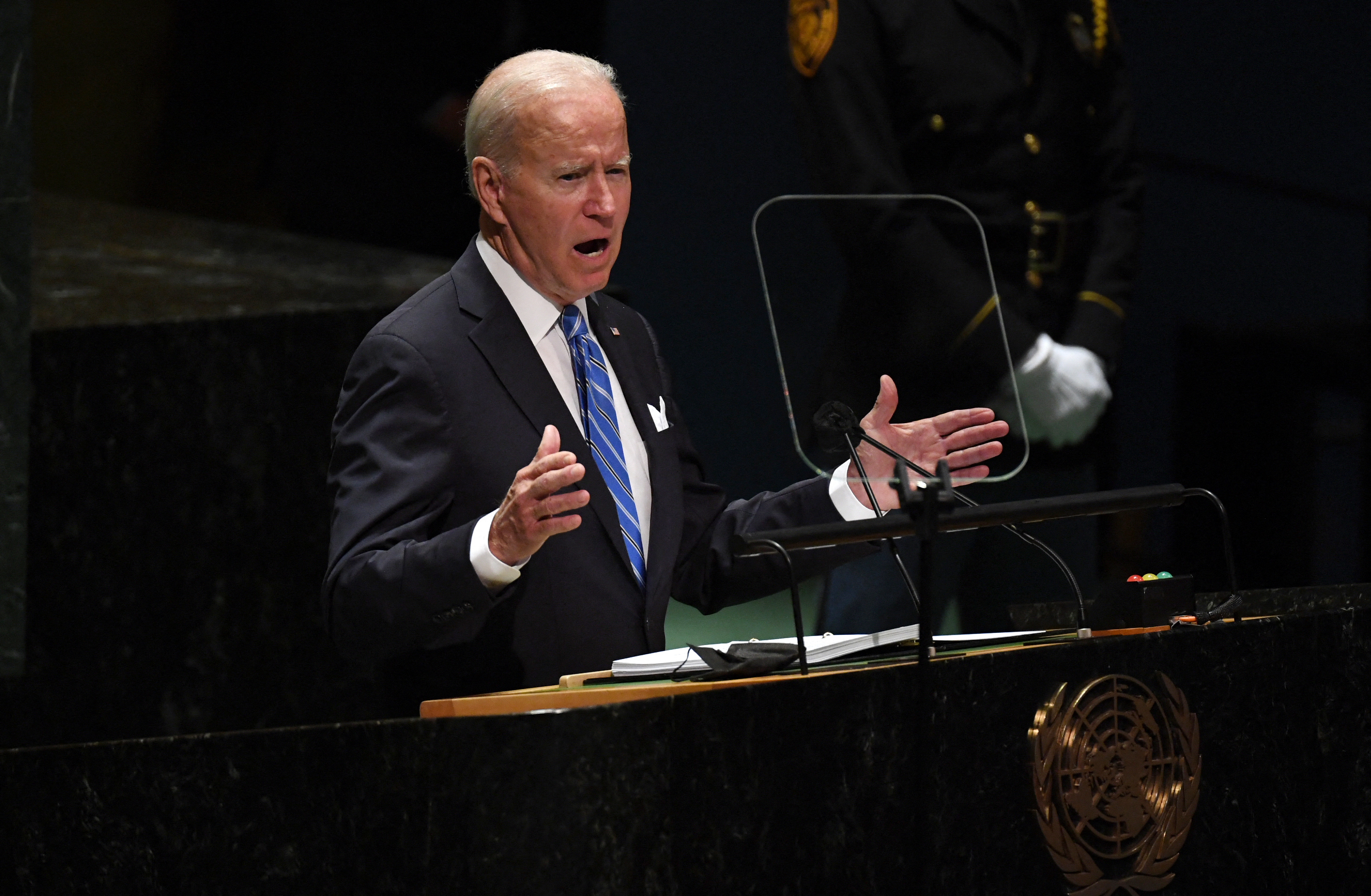 Biden revisa política de sanciones para aumentar la presión sobre regímenes autoritarios