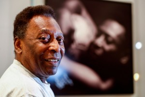 Con buenas condiciones clínicas, Pelé recibió el alta tras tratamiento contra el cáncer