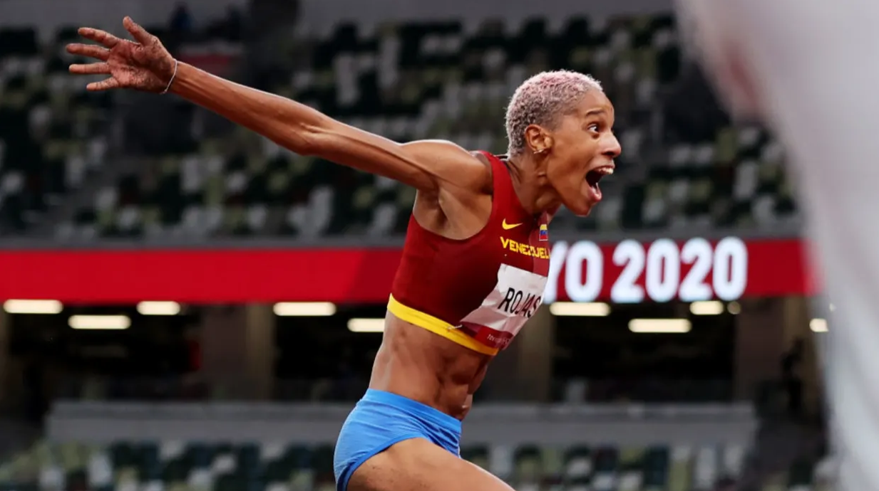 ¿Yulimar Rojas podría competir en dos disciplinas en París 2024? La respuesta de la campeona venezolana