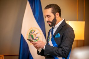 El Congreso salvadoreño otorga licencia a Bukele para que busque la reelección inmediata