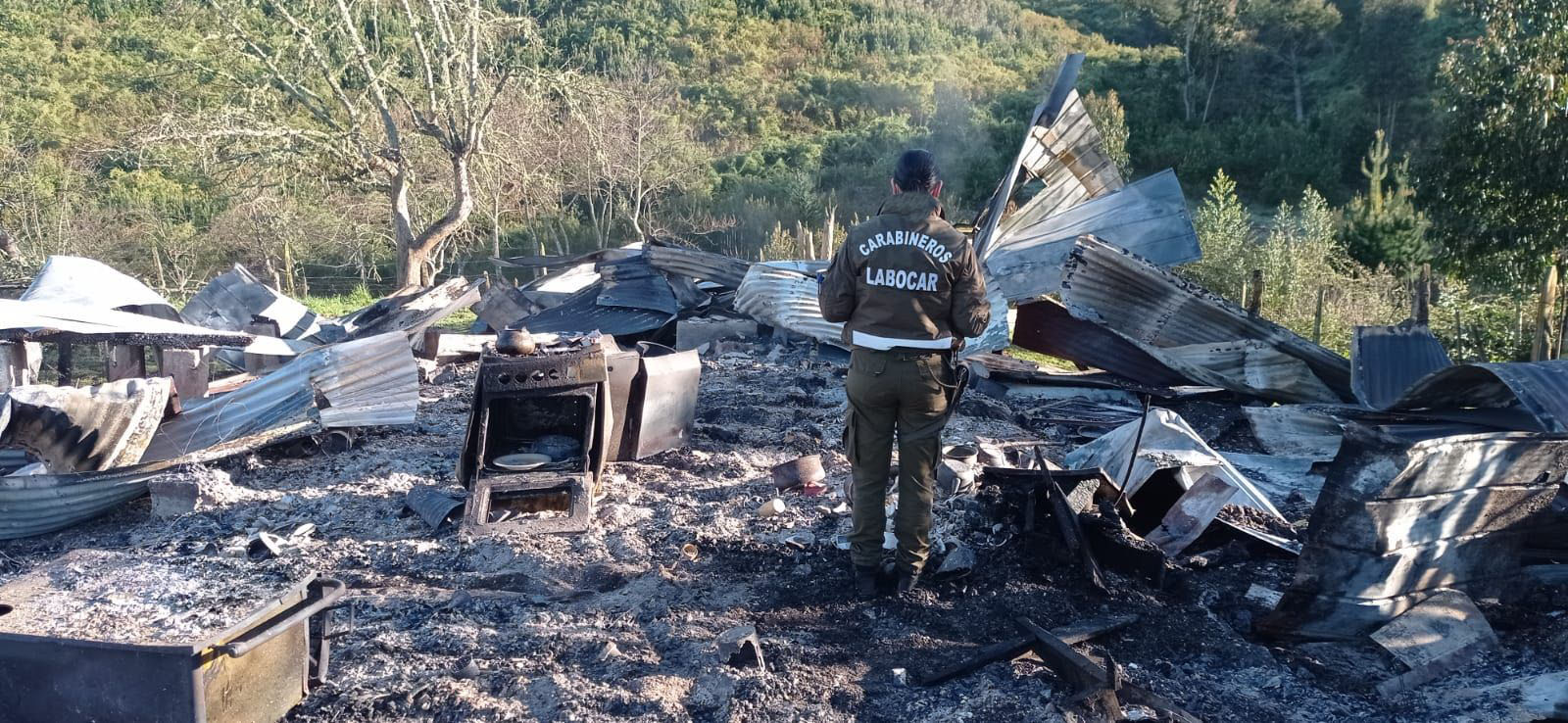 Al menos dos personas heridas tras un ataque incendiario en Chile