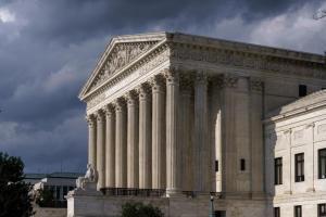 Aborto, armas y religión: Los jueces vuelven a la Corte Suprema de EEUU por un nuevo mandato
