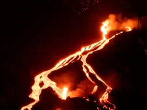 A más de un mes de la erupción del volcán, La Palma registró 79 terremotos en las primeras horas de este #24Oct