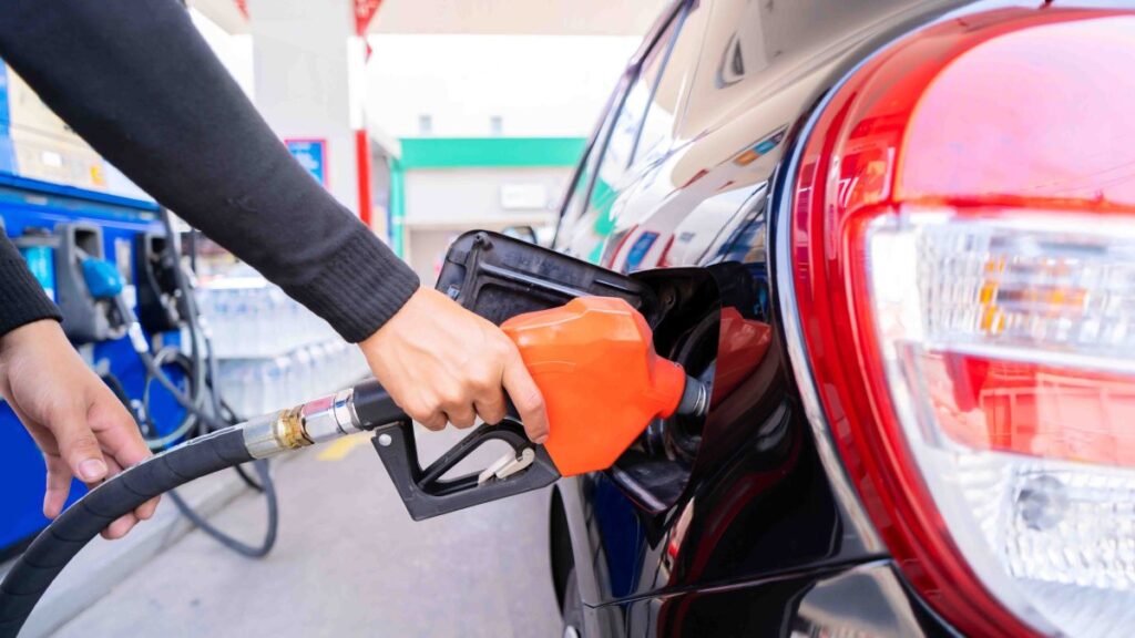 ¿Seguirá subiendo? Precio de la gasolina en Florida es el más alto en una década
