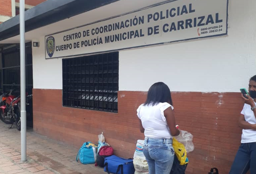 Golpeados y desasistidos se encuentran presos de PoliCarrizal