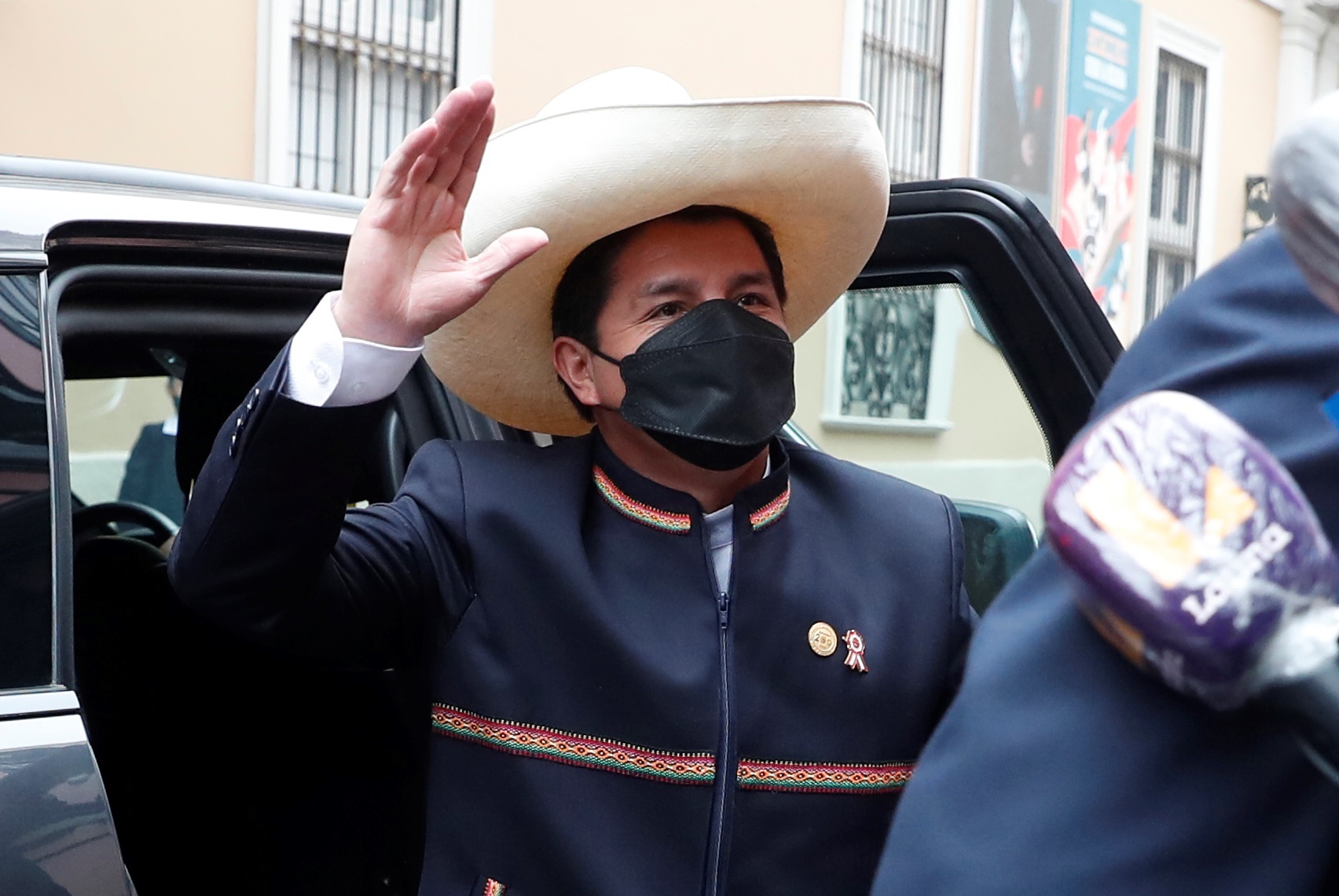 Fiscalía de Perú investigará a Castillo por presunto tráfico de influencias y asignación de contratos