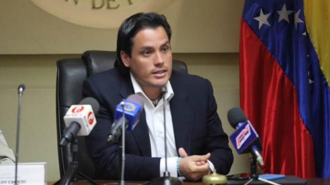 Commissioner Paparoni raised corruption cases in Venezuela at the Summit for Democracy