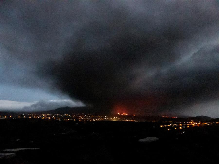 La lava del volcán destruyó en La Palma otras 60 edificaciones en las últimas 36 horas