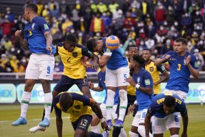 Ecuador rescató amargo empate ante Brasil tras polémico partido