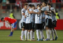 Argentina dejó a Chile con un pie fuera del Mundial de Catar