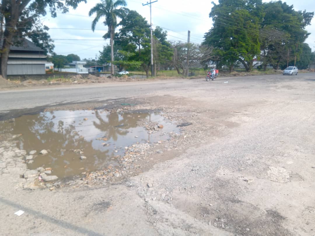 En total abandono se encuentra la carretera Panamericana de Mérida (FOTOS)