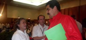 Senador chileno destituido de comisión de DDHH por actitud negacionista ante Maduro