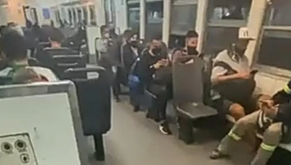 Insólito: así le robaron el celular a un policía en un tren de Argentina