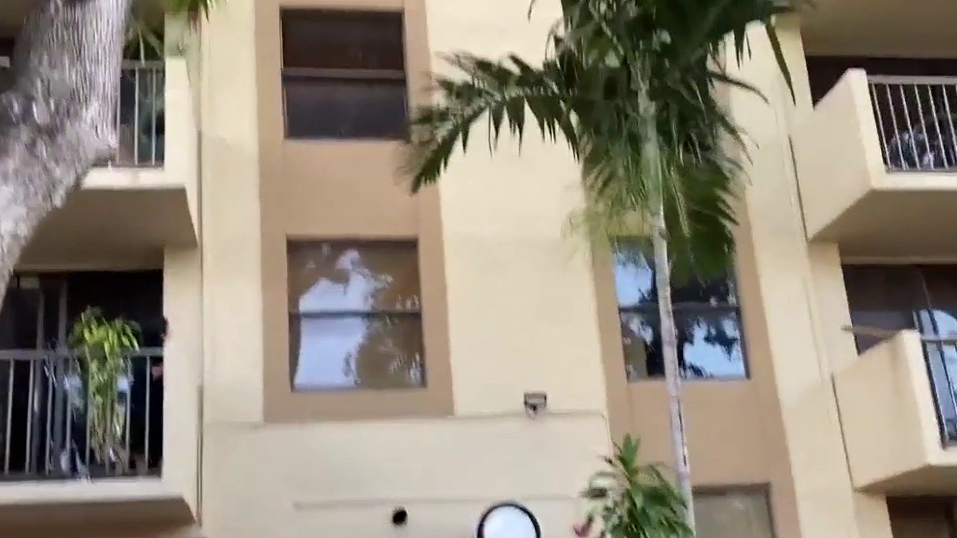 Milagro en Miami: Niño sobrevivió a caída desde un séptimo piso