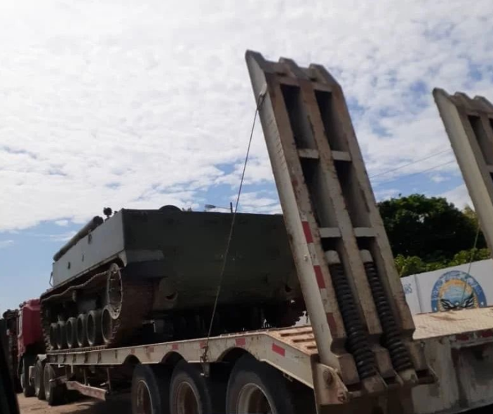 Régimen de Maduro movilizó más tanques rusos a la frontera en Apure (Fotos)