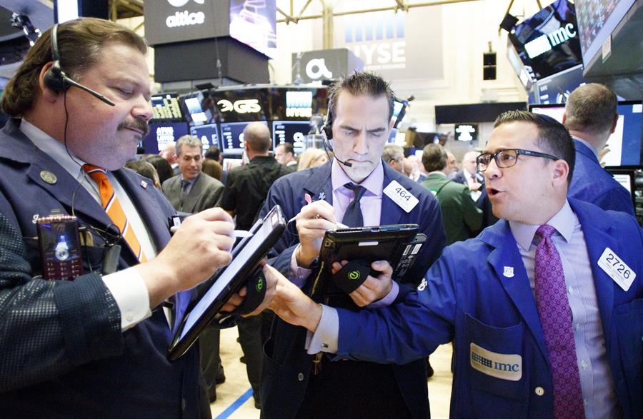 Wall Street abre en negativo y el Dow Jones baja 2,25% tras invasión rusa sobre Ucrania