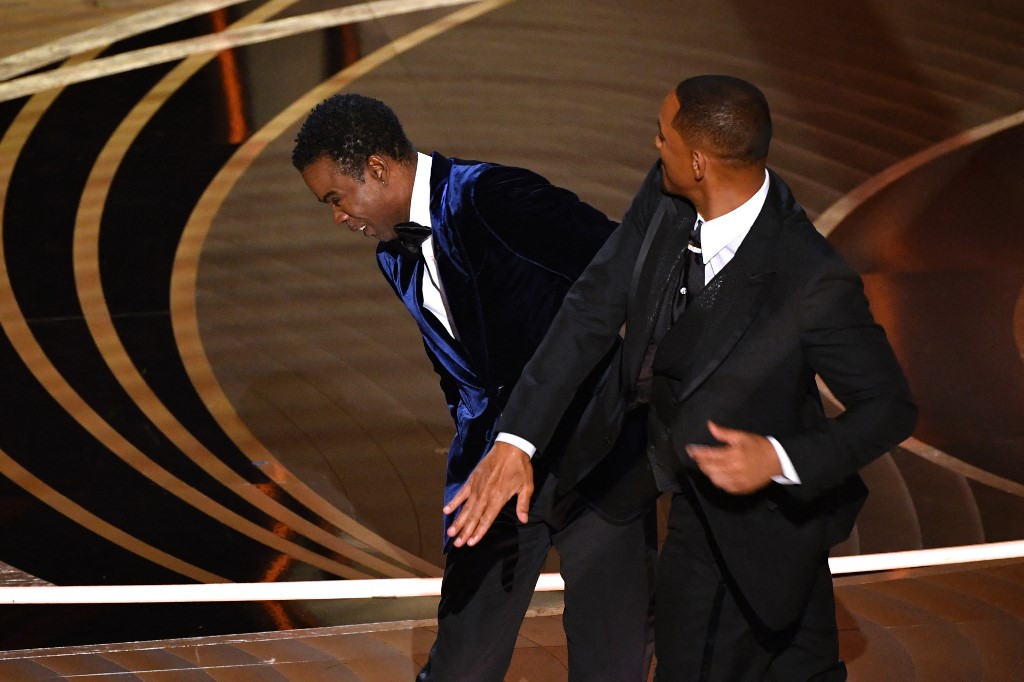 Qué hizo Chris Rock al finalizar los Óscar luego de recibir la bofetada de Will Smith