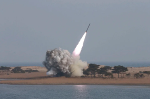 Corea del Norte disparó un misil balístico intercontinental