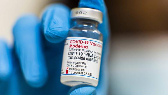 Moderna prueba combinar su vacuna antiCovid-19 con una específica contra la variante ómicron