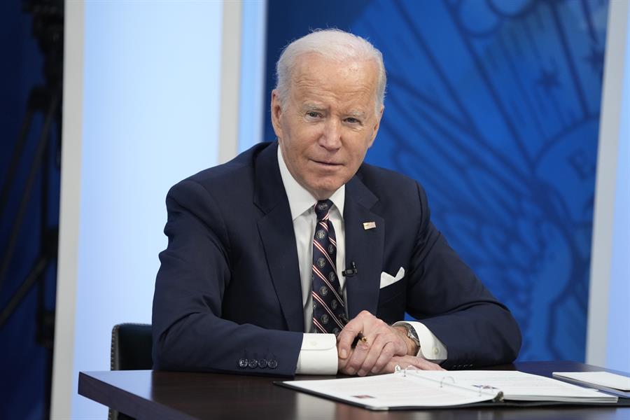 Biden admite que “defender la democracia” ante la invasión rusa de Ucrania va a suponer “costos” para los estadounidenses