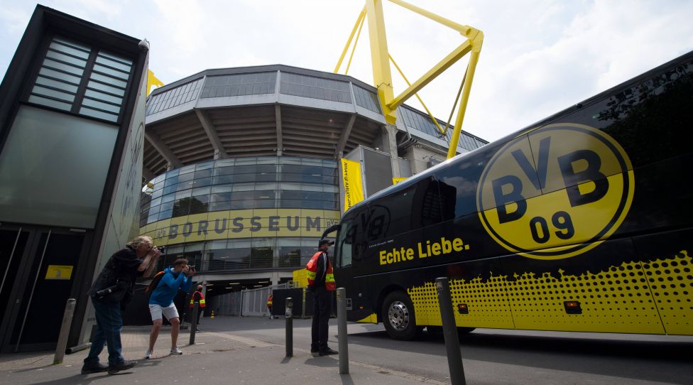 Borussia Dortmund rompe vínculo con excanciller Schröder por sus relaciones con Putin
