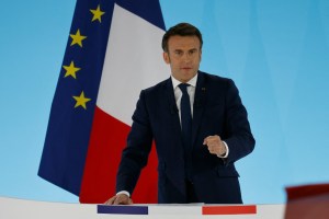 Macron afirmó que balotaje contra Le Pen será decisivo para Francia y Europa