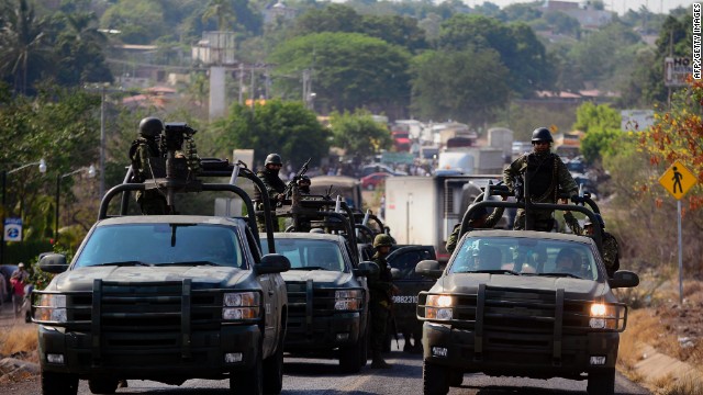 Mueren ocho sicarios y un policía en enfrentamientos en el oeste de México