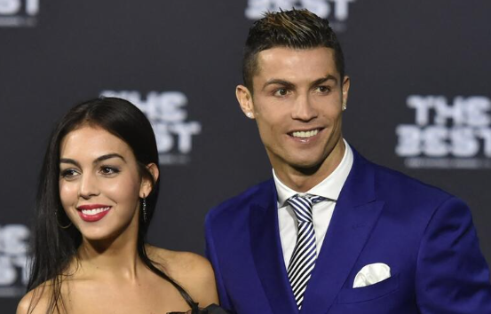 FOTO esperada: La primera imagen de la bebé de Cristiano Ronaldo junto a su familia