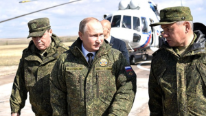 Despidos, molestias y mucha presión: la invasión rusa empaña la relación de Putin con su Ejército