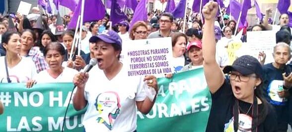 Mujeres hondureñas alzan su voz para exigir salud y educación sexual integral