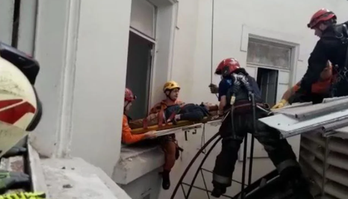 Conmoción en Argentina: Joven cayó al vacío desde la cúpula de la Galería Güemes (Video)