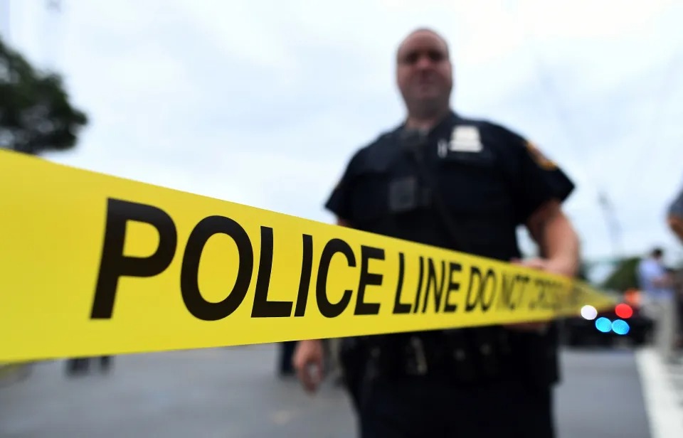 Acusan de asesinato a un policía de EEUU que disparó a un conductor afroamericano