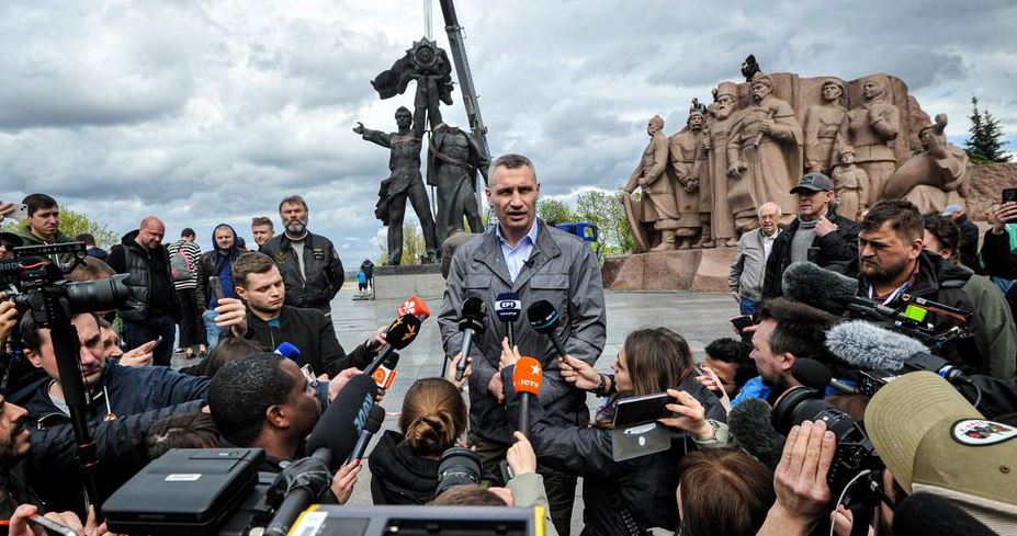 Kiev rebautizó emblemático monumento de la era soviética