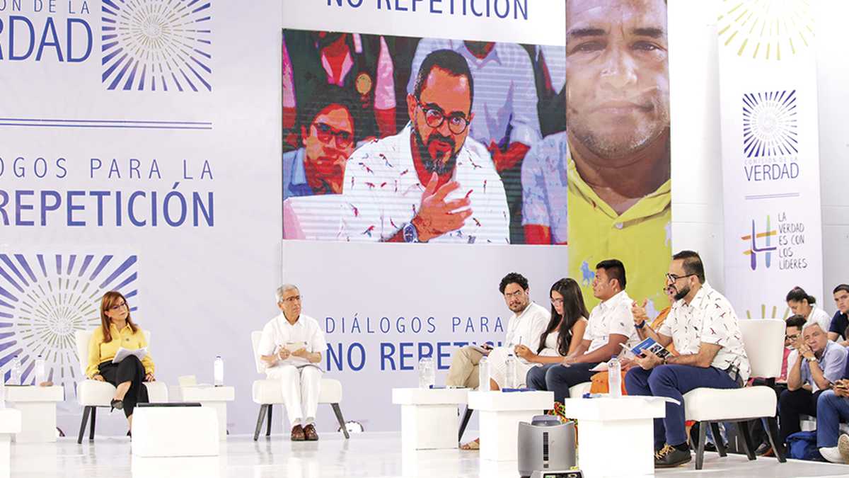 SEMANA revela los escandalosos borradores de la Comisión de la Verdad sobre el conflicto armado en Colombia