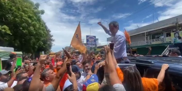 Los violentos no podrán callar la voz de una mayoría: La reacción de Guaidó ante el saboteo chavista en Zulia
