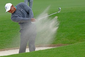 Tiger Woods comenzó de la peor manera el Abierto Británico de golf